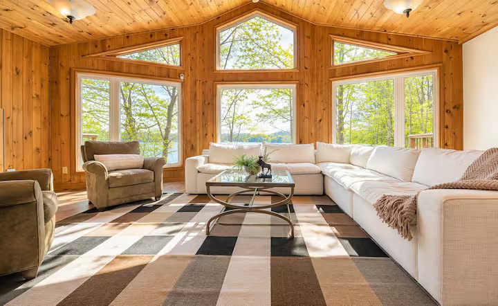 Sunrise Lodge — Bass Lake